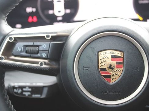 Used 2022 Porsche Taycan 4S image 17