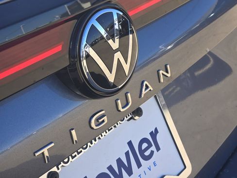 New 2026 Volkswagen Tiguan SE image 7