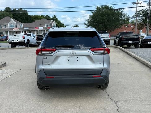 Used 2022 Toyota RAV4 XLE FWD image 7