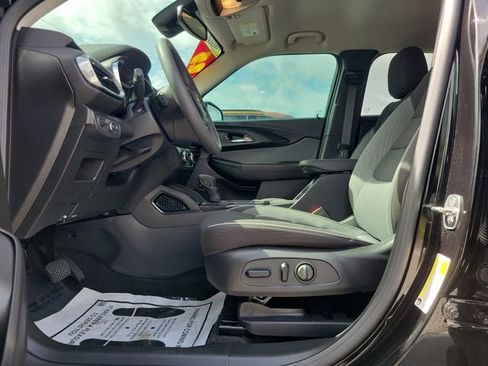 Used 2023 Chevrolet TrailBlazer LT w/ Convenience Package FWD image 15