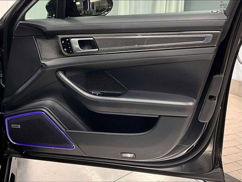 Used 2019 Porsche Panamera GTS image 27