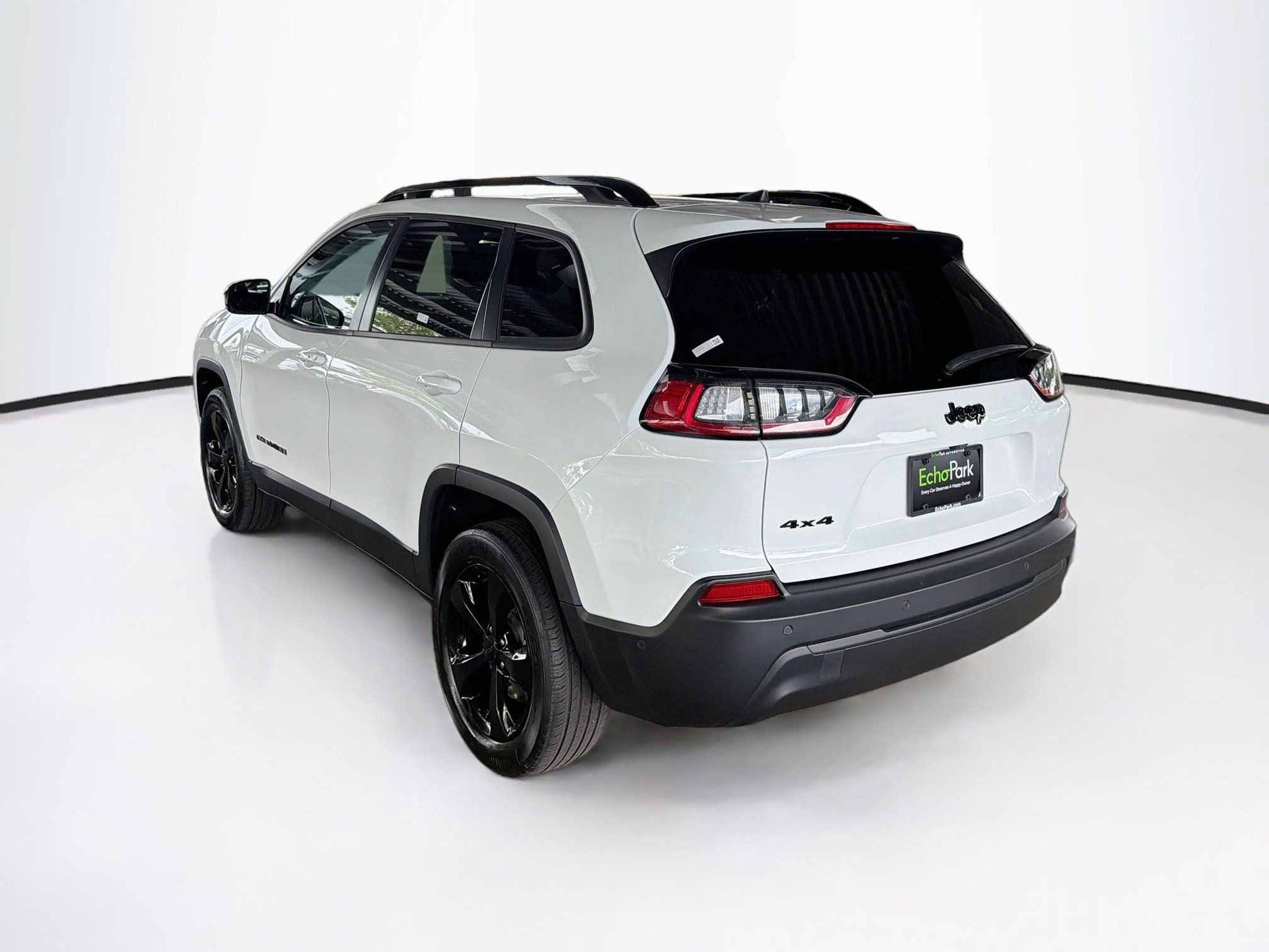 Used 2023 Jeep Cherokee Altitude Lux AWD/4WD image 5
