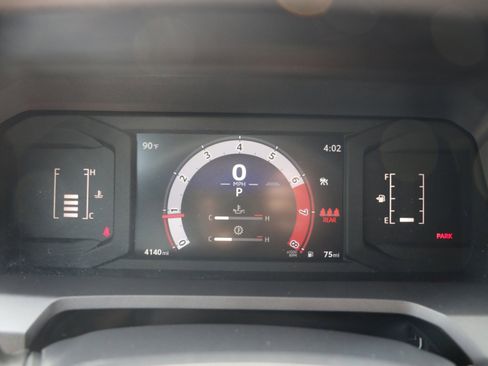 Used 2025 Toyota Tacoma SR5 AWD/4WD image 29