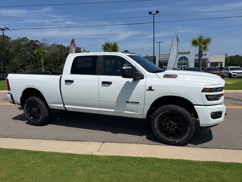 New 2026 RAM 2500 Big Horn AWD/4WD image 2