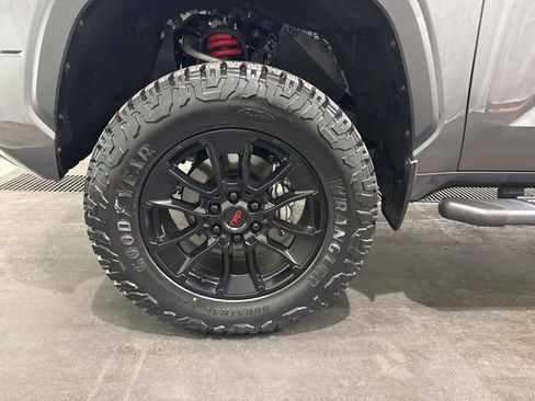 Used 2024 Toyota Tundra Limited image 30