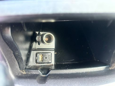 Used 2016 Toyota Camry SE w/ Moonroof Package FWD image 28