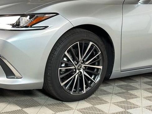 Certified 2023 Lexus ES 350 w/ Premium Package image 6