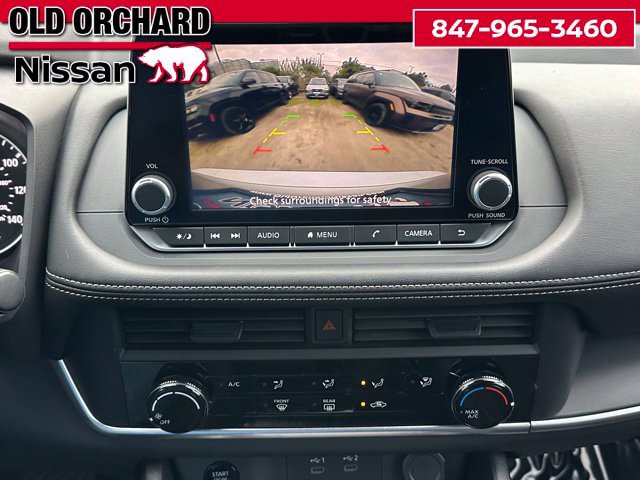 Used 2025 Nissan Rogue S AWD/4WD image 16