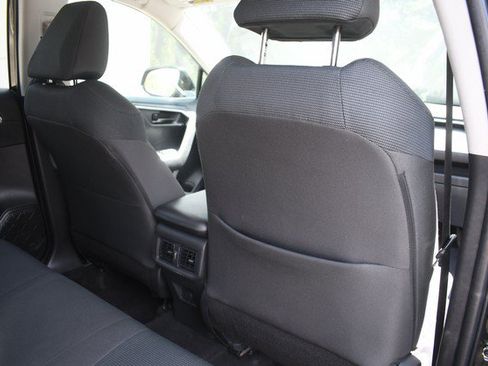 Used 2023 Toyota RAV4 LE AWD/4WD image 27
