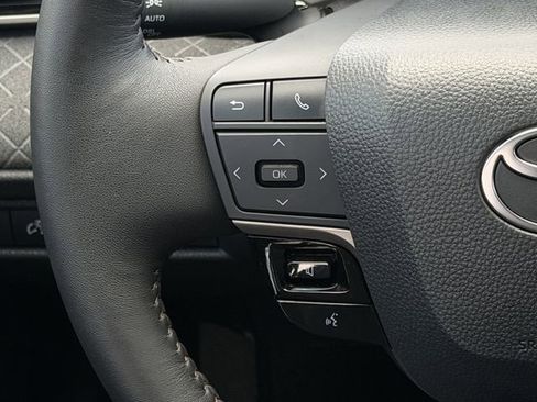 Used 2026 Toyota Camry XLE FWD image 14