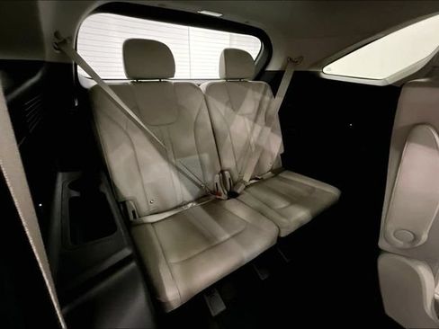Used 2025 Kia Sorento SX FWD image 33