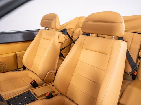 Used 1992 Ferrari Mondial T Cabriolet RWD image 21