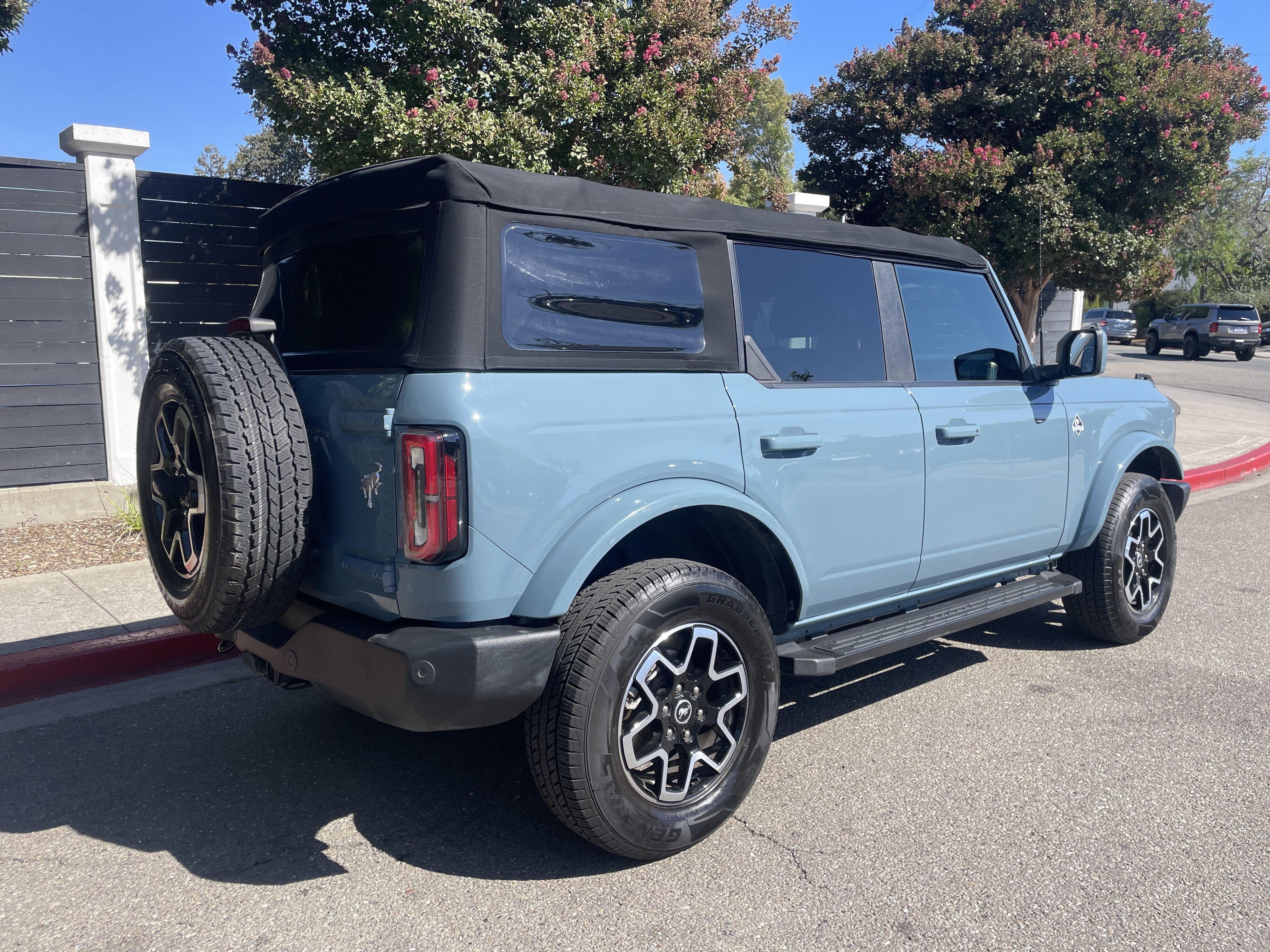Used 2021 Ford Bronco Outer Banks AWD/4WD image 6