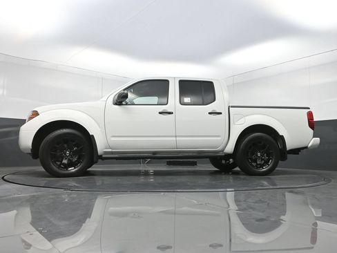 Used 2020 Nissan Frontier SV w/ Midnight Edition Floor Mats AWD/4WD image 24