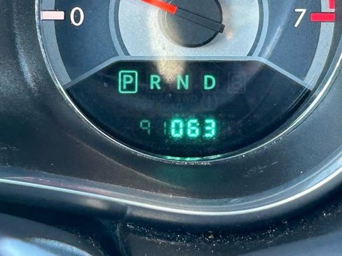 Used 2013 Chrysler 200 Touring image 18