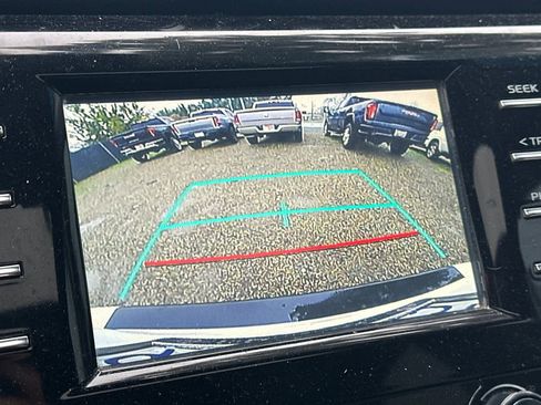 Used 2019 Toyota Camry SE image 19