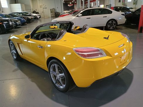 Used 2008 Saturn Sky w/ Premium Trim Package RWD image 3