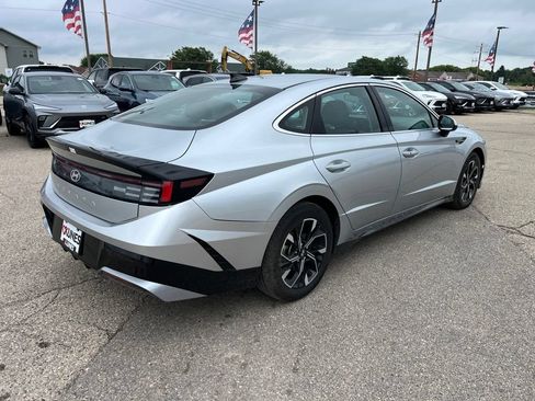 Used 2024 Hyundai Sonata SEL FWD image 9