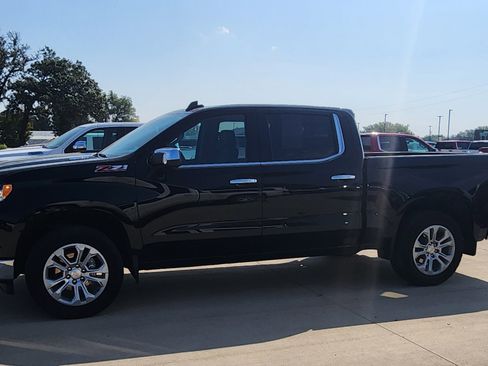 Used 2025 Chevrolet Silverado 1500 LTZ w/ Z71 Off-Road Package image 7