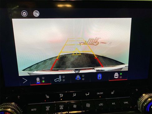 Used 2025 GMC Canyon Elevation w/ Convenience Package image 17