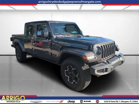 Used 2023 Jeep Gladiator Sport image 1