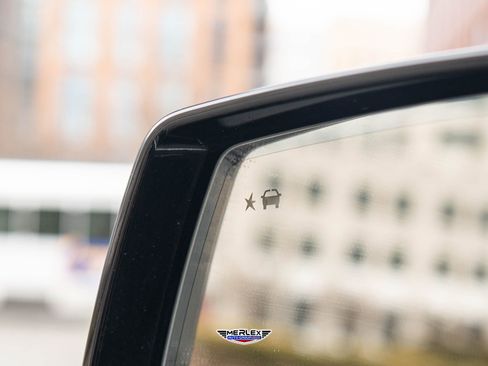 Used 2020 Cadillac Escalade Premium Luxury image 43