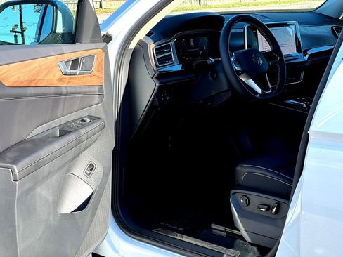 New 2026 Volkswagen Atlas SE FWD image 10
