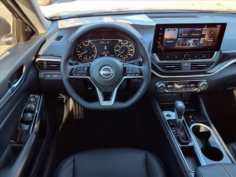 New 2025 Nissan Altima 2.5 SR image 14