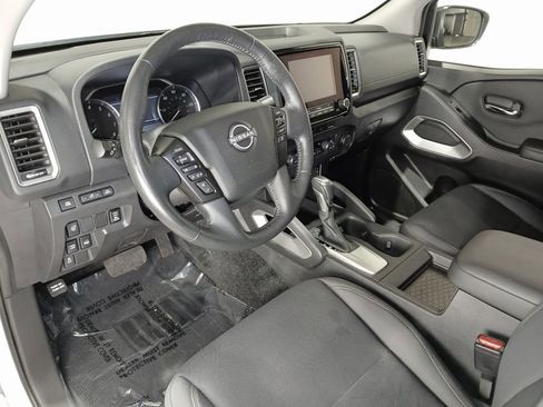 Used 2023 Nissan Frontier SV w/ SV Convenience Package AWD/4WD image 13