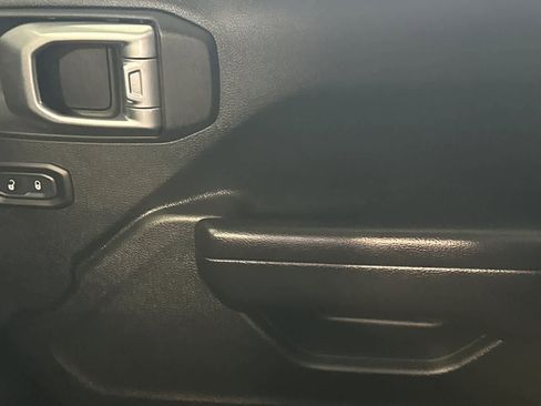 Used 2020 Jeep Wrangler Unlimited Sport AWD/4WD image 21