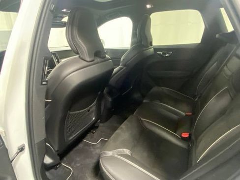 Used 2019 Volvo XC60 T6 R-Design AWD/4WD image 13