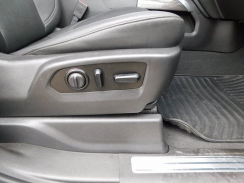 Used 2021 Chevrolet Silverado 1500 LTZ image 24