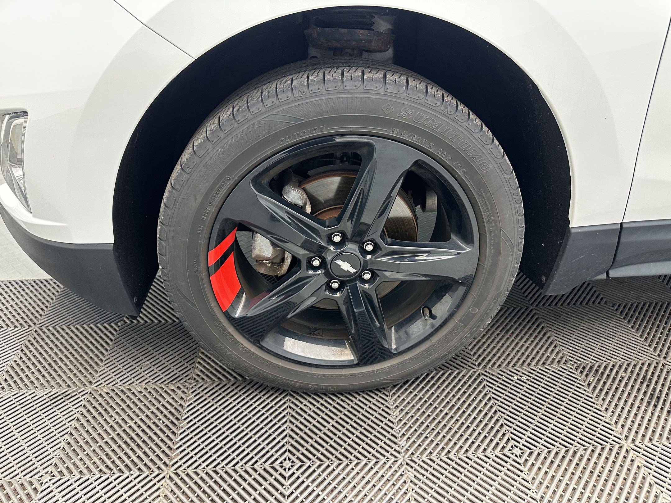 Certified 2019 Chevrolet Equinox LT AWD/4WD image 12