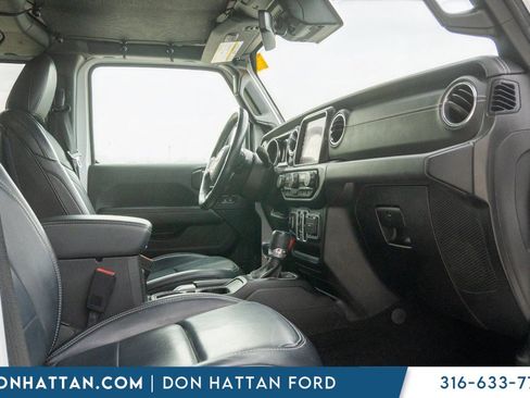 Used 2021 Jeep Wrangler Unlimited Sahara image 20