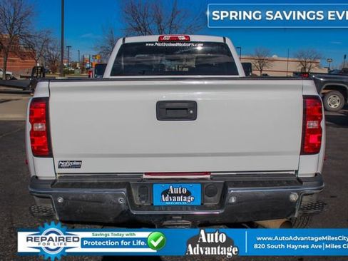 Used 2018 GMC Sierra 3500 SLT w/ Duramax Plus Package AWD/4WD image 9