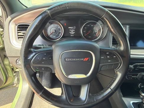 Used 2019 Dodge Charger SXT RWD image 15