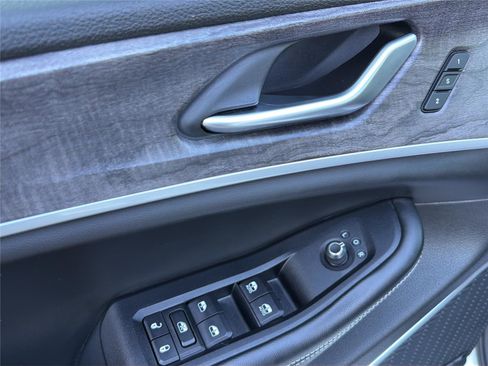 Used 2023 Jeep Grand Cherokee 30th Anniversary image 30