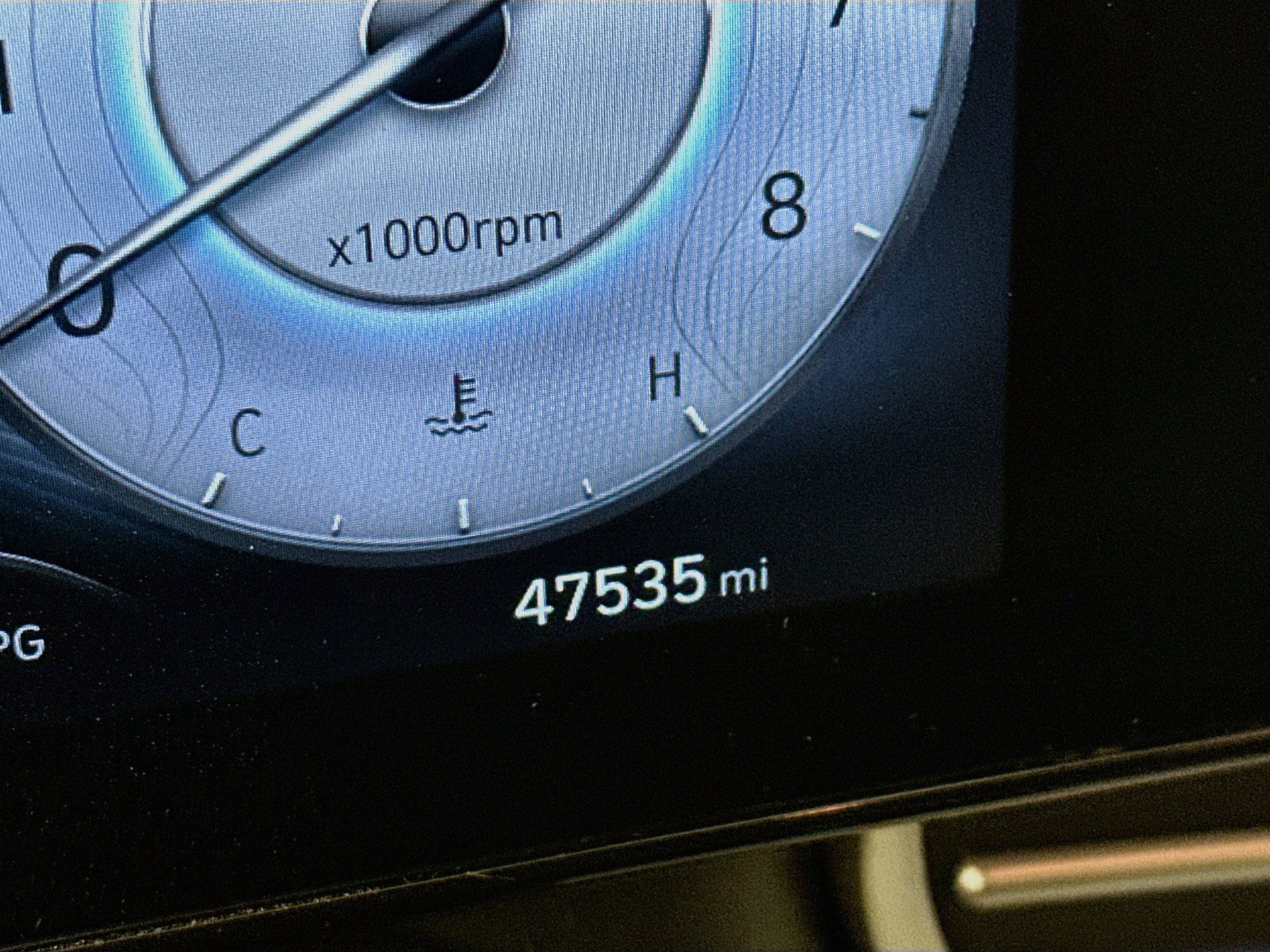 Used 2025 Hyundai Elantra Limited FWD image 19