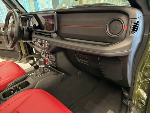 Used 2024 Jeep Wrangler Unlimited Rubicon 392 image 36