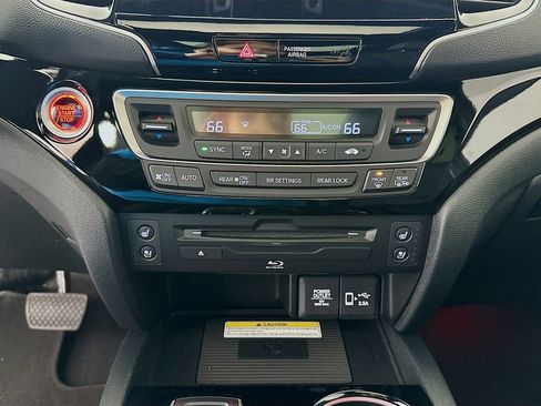Used 2022 Honda Pilot Black Edition image 16