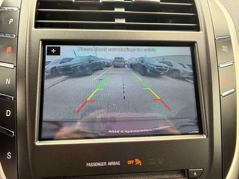 Used 2017 Lincoln MKC Select AWD/4WD image 18
