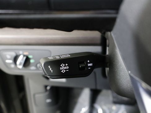 Used 2023 Audi Q5 2.0T Premium Plus w/ Premium Plus Package image 27