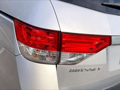 Used 2015 Honda Odyssey EX-L image 25