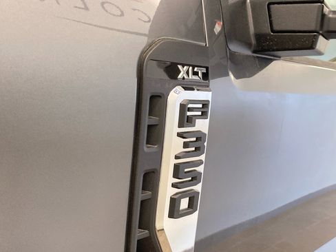 New 2026 Ford F350 XLT w/ FX4 Off-Road Package AWD/4WD image 16
