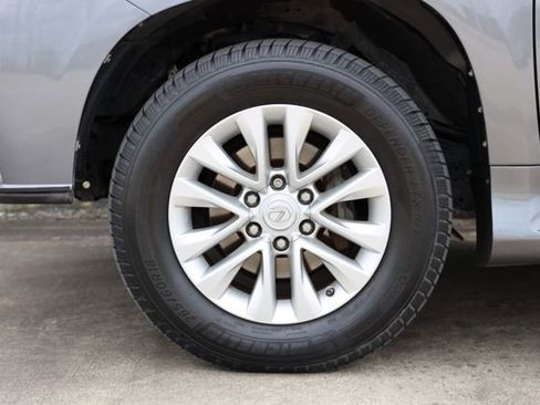 Used 2015 Lexus GX 460 w/ Premium Package image 9