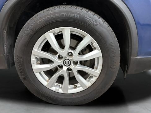 Used 2017 Nissan Rogue SV w/ SV Premium Package FWD image 24