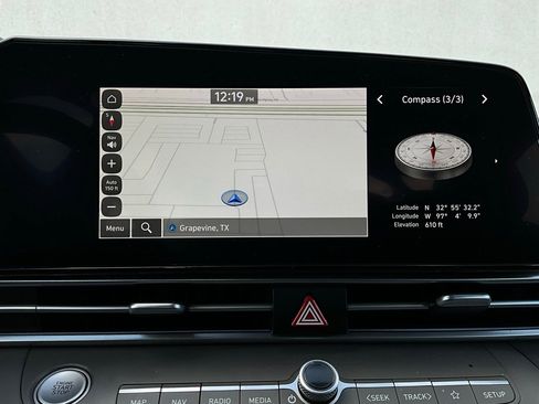 Used 2025 Hyundai Elantra SEL image 32