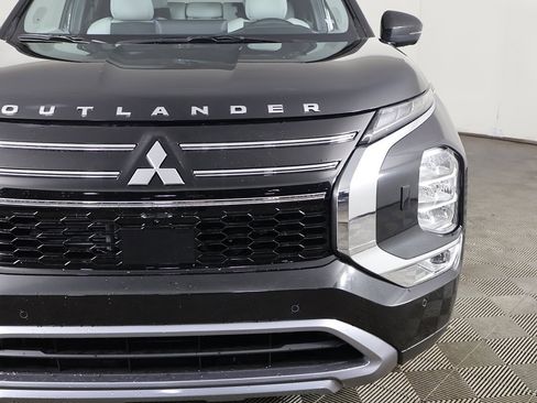 New 2026 Mitsubishi Outlander SE image 15