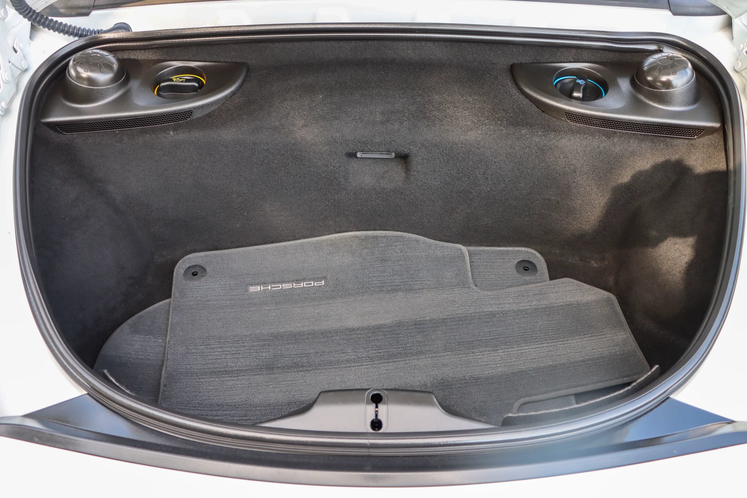 Used 2019 Porsche 718 Boxster RWD image 25
