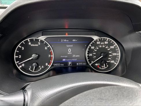 Used 2024 Nissan Altima 2.5 SV image 12